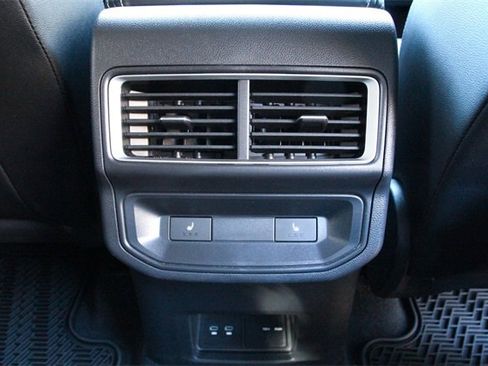 Certified 2025 Volkswagen Atlas Cross Sport SEL R-Line image 30