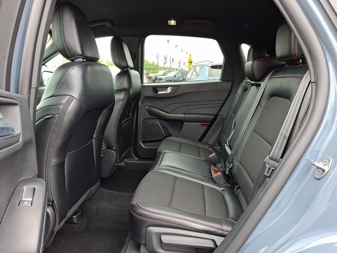 Certified 2025 Ford Escape ST-Line FWD image 9