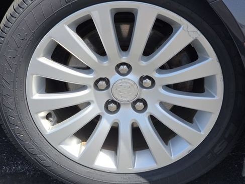 Used 2013 Buick Regal Premium FWD image 8