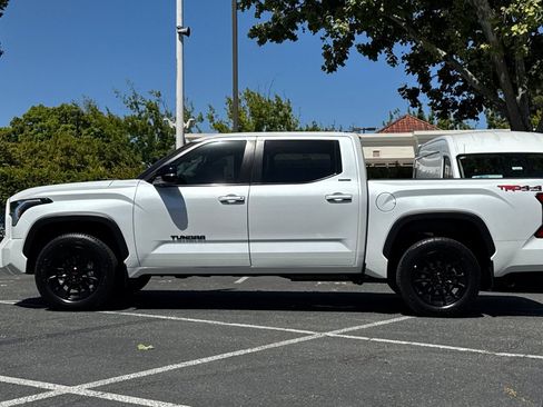 Used 2024 Toyota Tundra Limited w/ TRD Off-Road Package AWD/4WD image 8