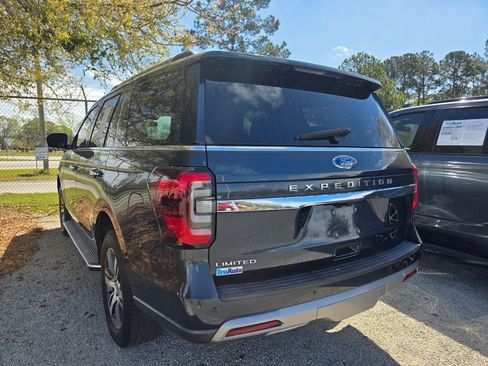 Used 2022 Ford Expedition Limited image 35