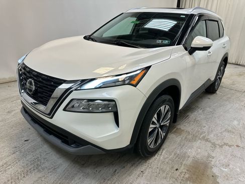 Certified 2021 Nissan Rogue SV w/ Premium Package image 10