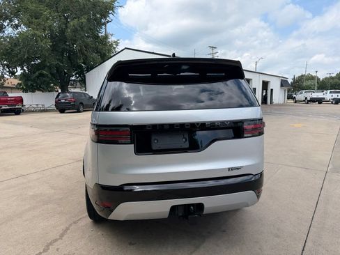 Used 2024 Land Rover Discovery Dynamic SE AWD/4WD image 30
