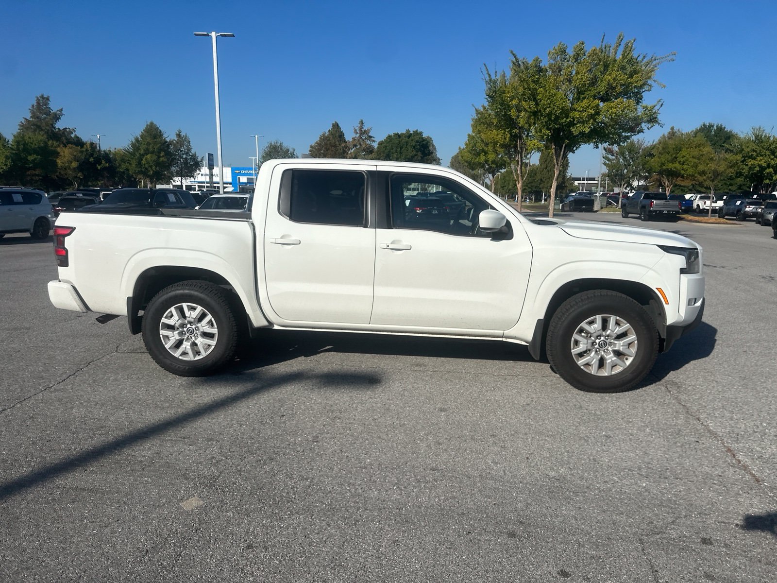 Used 2024 Nissan Frontier SV w/ SV Convenience Package AWD/4WD image 4