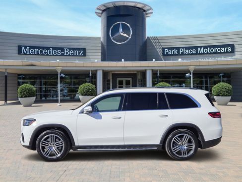 Certified 2025 Mercedes-Benz GLS 450 4MATIC image 3