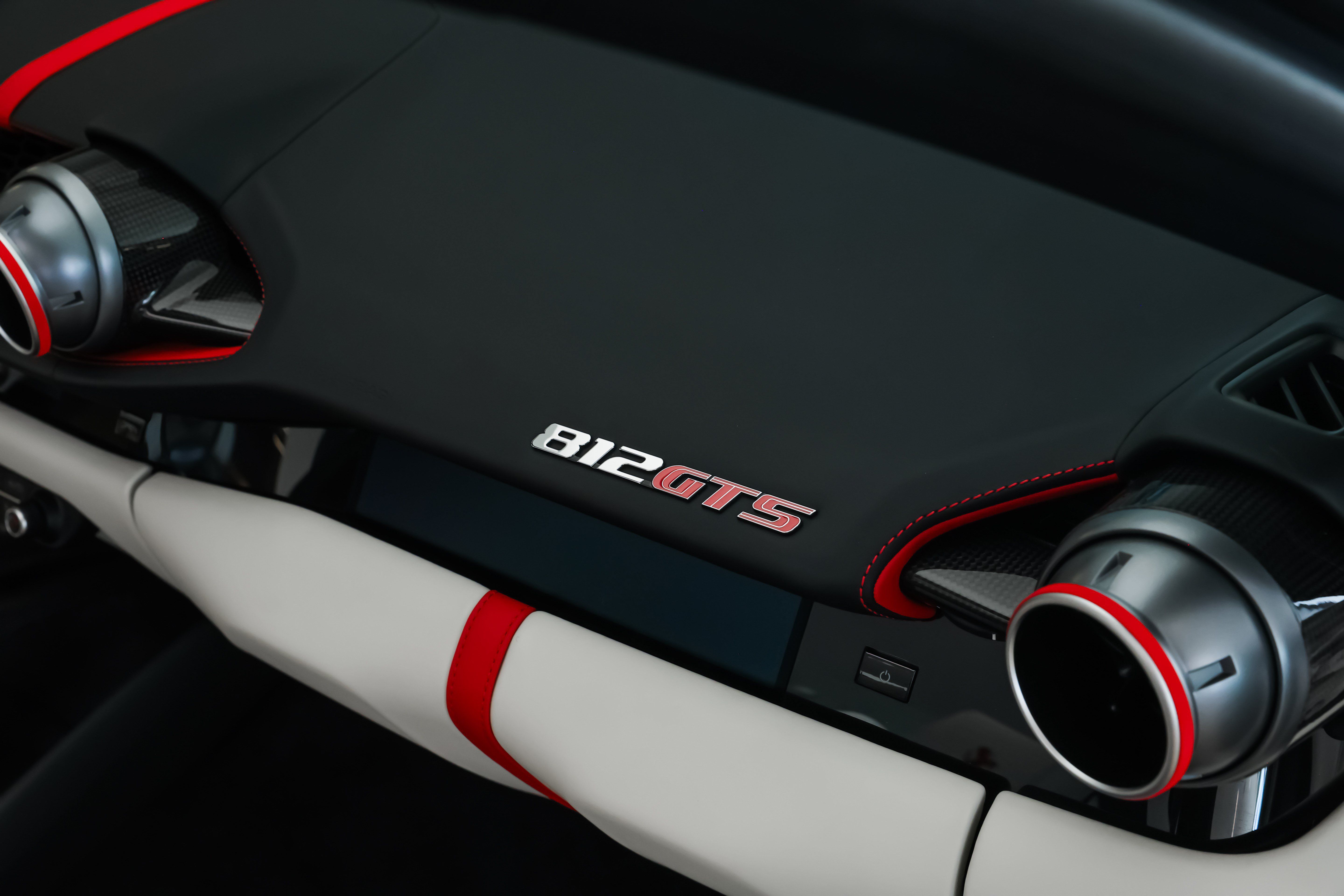 Used 2023 Ferrari 812 GTS RWD image 41