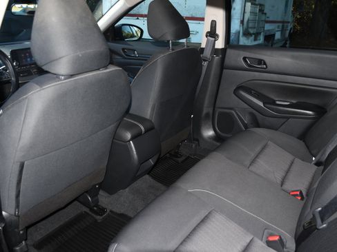 Used 2024 Nissan Altima 2.5 S image 14