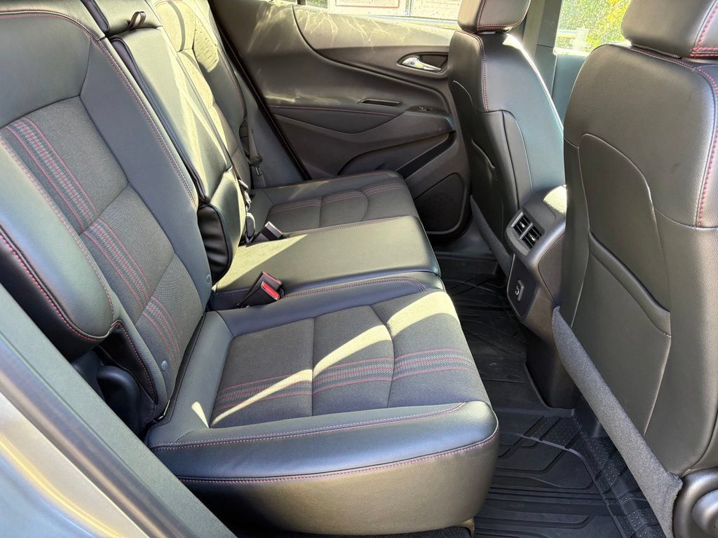 Used 2024 Chevrolet Equinox RS FWD image 34