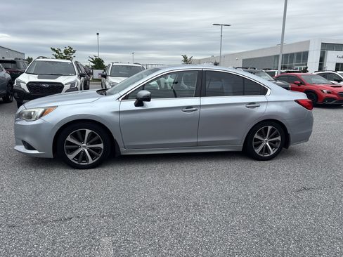 Used 2017 Subaru Legacy 3.6R Limited AWD/4WD image 18
