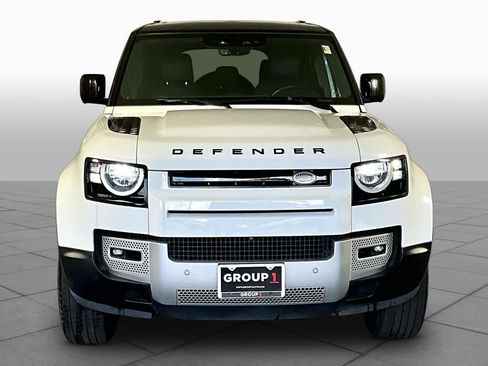 Used 2023 Land Rover Defender 110 S image 4