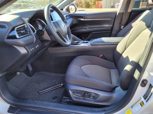 Certified 2023 Toyota Camry LE image 4