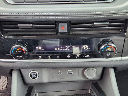 Certified 2021 Nissan Rogue SV image 20