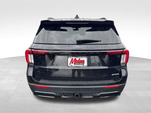 Used 2025 Ford Explorer ST-Line AWD/4WD image 6