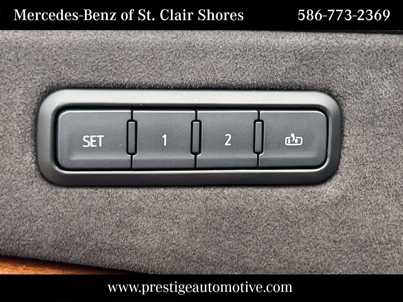 Used 2020 Cadillac Escalade ESV Luxury AWD/4WD image 24