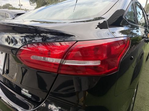 Used 2018 Ford Focus SE FWD image 12