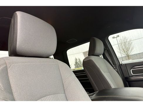 Used 2024 RAM 2500 Big Horn w/ Heated Seats & Wheel Group image 18