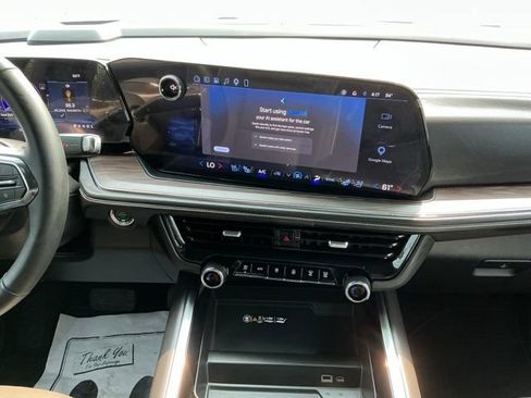 Used 2025 Chevrolet Tahoe Premier AWD/4WD image 27