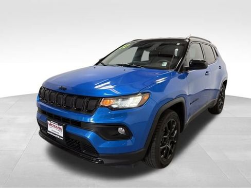 Used 2022 Jeep Compass Altitude image 3