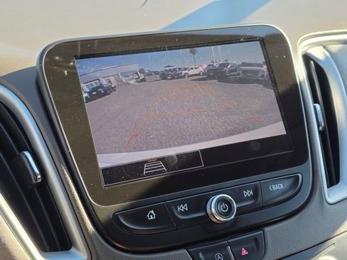 Used 2022 Chevrolet Malibu LS image 25