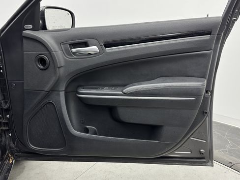 Used 2020 Chrysler 300 S image 33