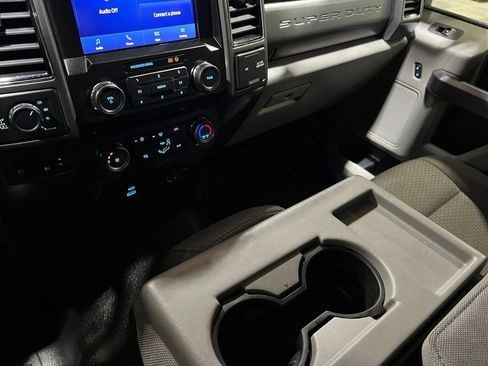 Used 2020 Ford F350 XLT image 32
