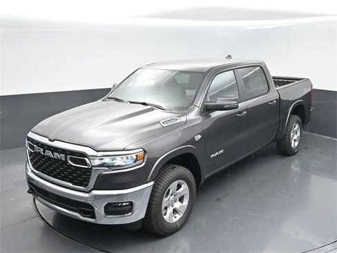 New 2026 RAM 1500 4x4 Crew Cab image 33