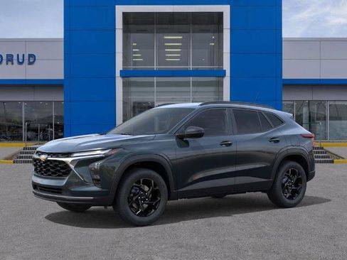 New 2026 Chevrolet Trax LT image 2