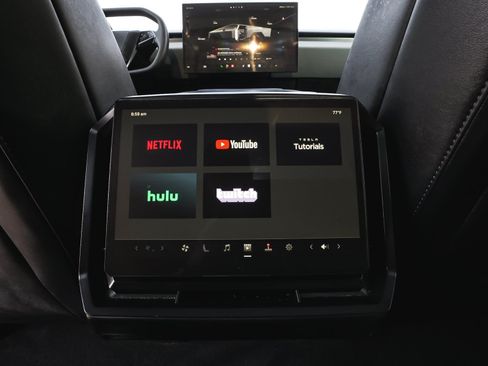 Used 2025 Tesla Cybertruck AWD Crew Cab image 35