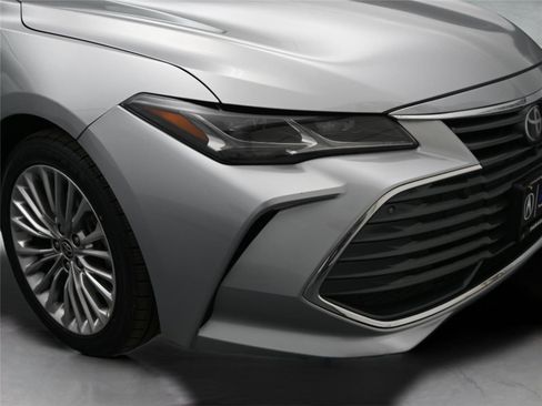 Used 2021 Toyota Avalon Limited w/ Advanced Safety Package image 15