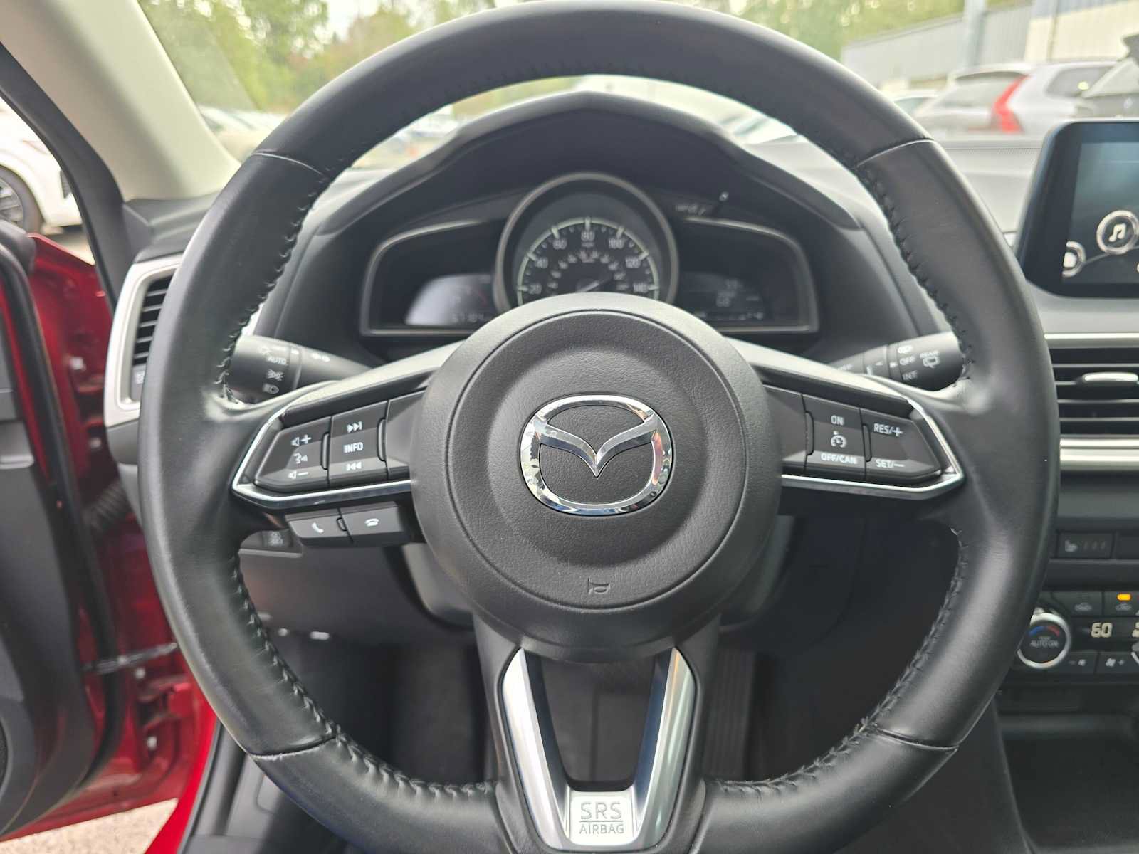 Used 2018 MAZDA MAZDA3 Touring FWD image 23