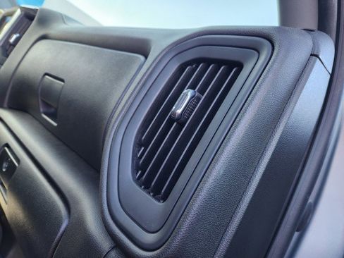 Used 2024 Chevrolet Silverado 2500 Custom w/ Custom Value Package image 15