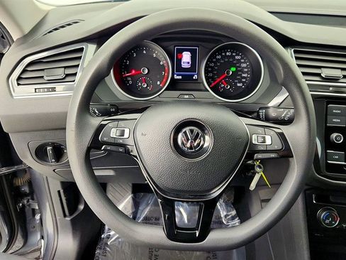Used 2018 Volkswagen Tiguan S image 13