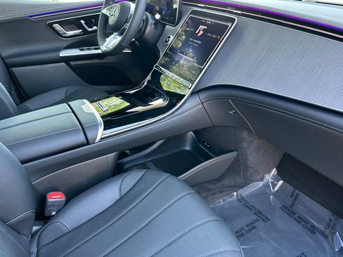 New 2026 Mercedes-Benz EQE 320 4MATIC SUV image 27