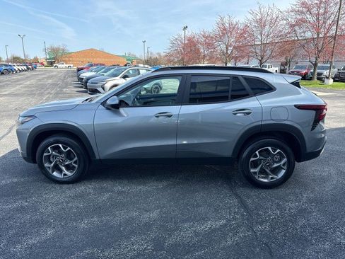 Used 2026 Chevrolet Trax LT w/ Driver Confidence Package FWD image 6