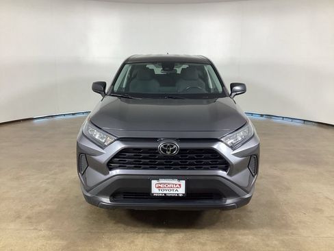 Used 2022 Toyota RAV4 LE FWD image 2