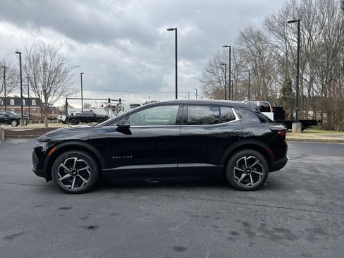 New 2026 Chevrolet Equinox EV LT AWD/4WD image 6