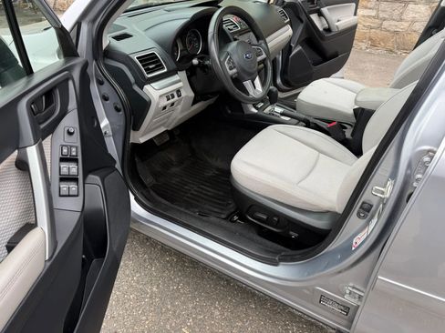 Used 2017 Subaru Forester 2.5i Premium w/ All-Weather Package image 30