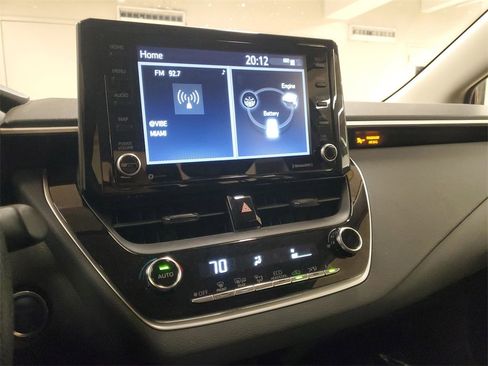 Used 2022 Toyota Corolla LE image 24