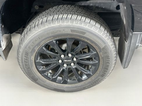 Used 2015 GMC Canyon SLE RWD image 11