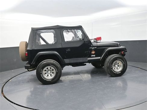 Used 1998 Jeep Wrangler Sahara image 8