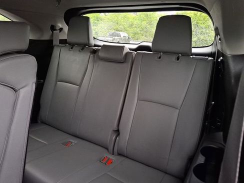 Used 2023 Toyota Highlander Limited AWD/4WD image 11