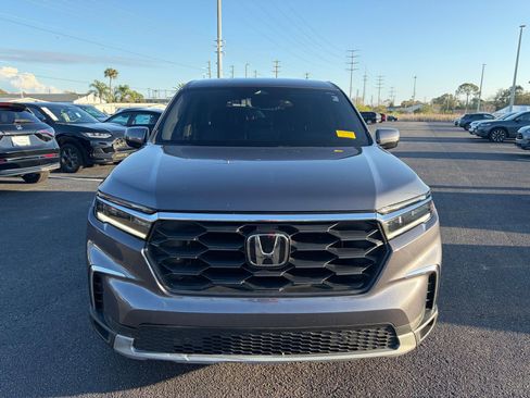 Used 2025 Honda Pilot EX-L image 2