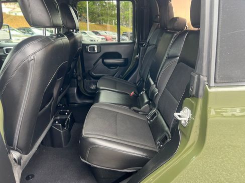 Used 2021 Jeep Gladiator Sport image 24