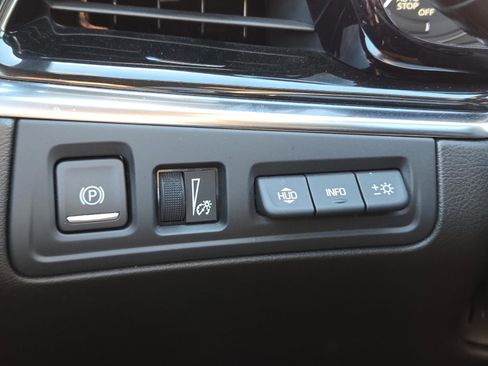 Used 2021 Cadillac XT6 Premium Luxury image 29