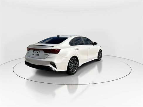 Used 2024 Kia Forte GT-Line w/ GT-Line Premium Package image 8