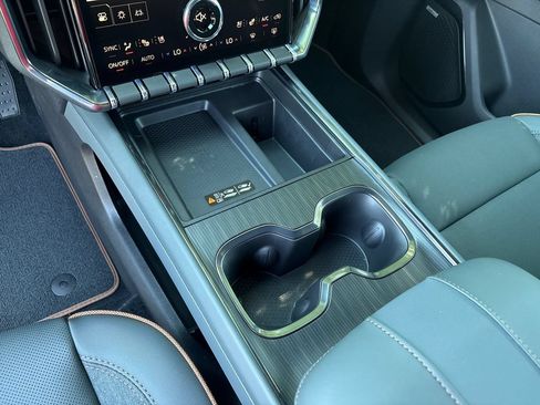 New 2026 GMC Acadia AT4 w/ Luxury Package AWD/4WD image 22