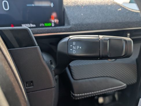 Used 2025 Ford Mustang Mach-E Premium image 31