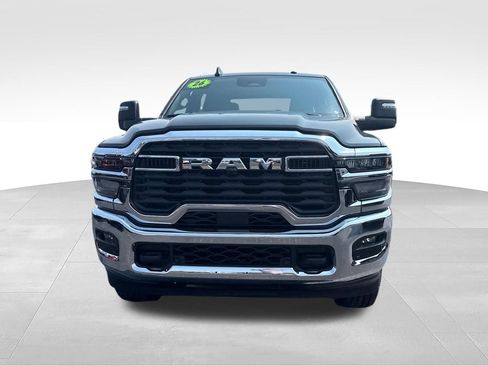 Used 2026 RAM 2500 Big Horn AWD/4WD image 9
