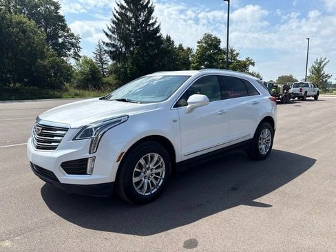 Used 2017 Cadillac XT5 FWD image 1