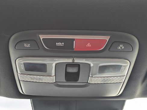 Used 2024 Kia Telluride EX w/ EX Captain's Chair Package FWD image 25